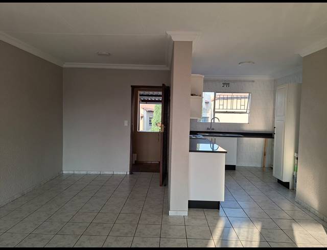 1 BEDROOM FLAT TO LET IN VAALPARK